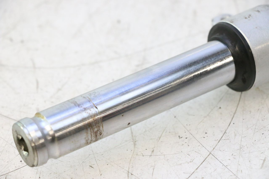 photo de LEFT FORKS LEG PEUGEOT KISBEE 4T 50 (2018 - 2022) - Markings and original references