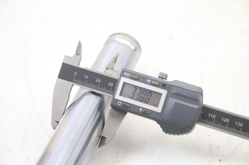 photo de LEFT FORKS LEG KYMCO GRAND DINK 125 (2008 - 2014) - Distinctive features