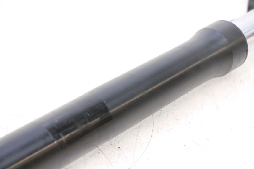 photo de LEFT FORKS LEG YAMAHA YZF R6 600 (2008 - 2009) - Zoom on usage condition