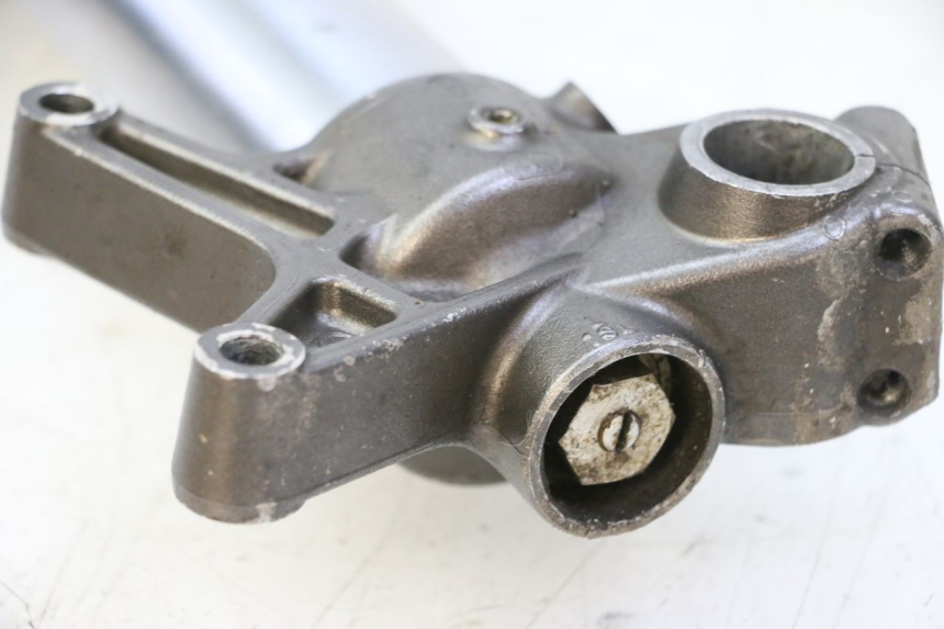 photo de LEFT FORKS LEG YAMAHA YZF YZ-F 450 (2014 - 2016) - Distinctive features