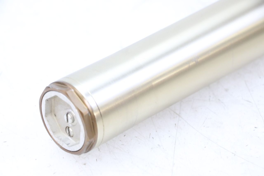 photo de LEFT FORKS LEG YAMAHA YZF YZ-F 450 (2014 - 2016) - Detailed visual inspection