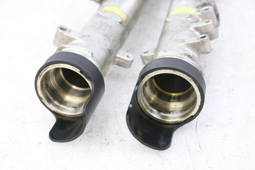 photo de FORKS LEG HONDA CBR F 1000 (1993 - 1996) - Component detail