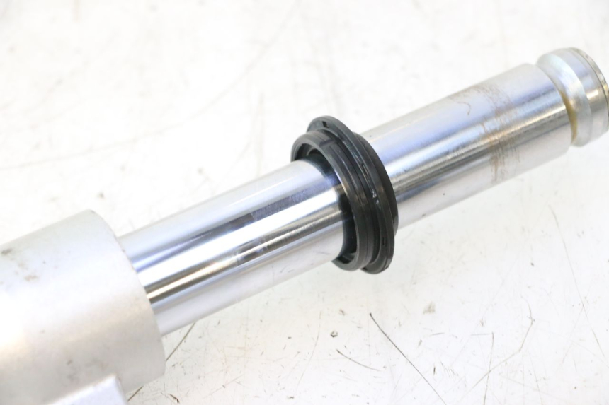 photo de FORKS LEG PEUGEOT KISBEE 2T 50 (2010 - 2017) - Product overview