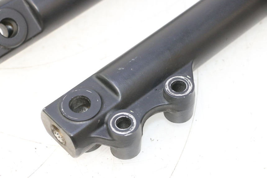 photo de FORKS LEG PEUGEOT KISBEE 4T 50 (2023 - 2026) - Supplementary product photo