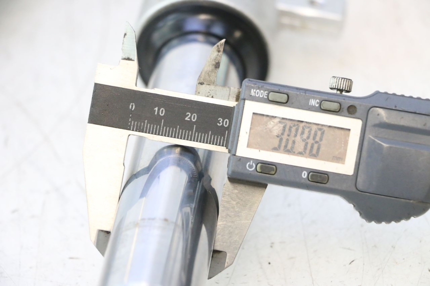 photo de FORKS LEG KYMCO LIKE 125 (2009 - 2016) - Zoom on usage condition