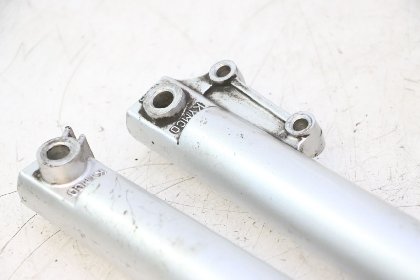 photo de FORKS LEG KYMCO LIKE 125 (2009 - 2016) - Fixing points details