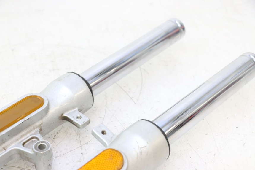 photo de FORKS LEG KYMCO LIKE 4T 50 (2019 - 2025) - Supplementary product photo