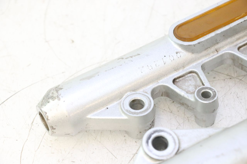 photo de FORKS LEG KYMCO LIKE 4T 50 (2019 - 2025) - Alternative angle