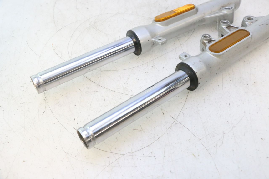 photo de FORKS LEG KYMCO LIKE 4T 50 (2019 - 2025) - Surface and material condition