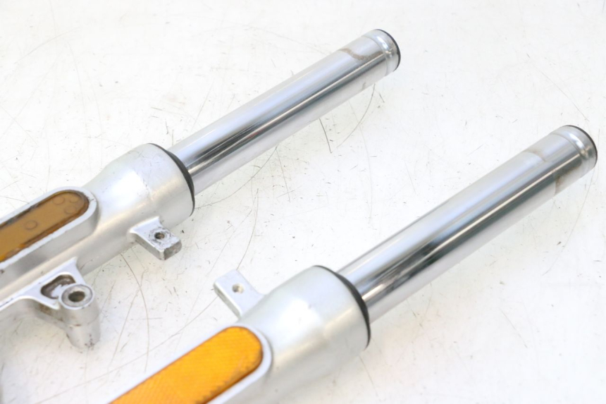 photo de FORKS LEG KYMCO LIKE 4T 50 (2019 - 2025) - Technical close-up