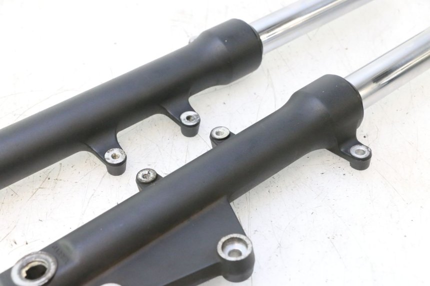 photo de FORKS LEG PIAGGIO NEW TYPHOON 50 (2018 - 2021) - Zoom on usage condition