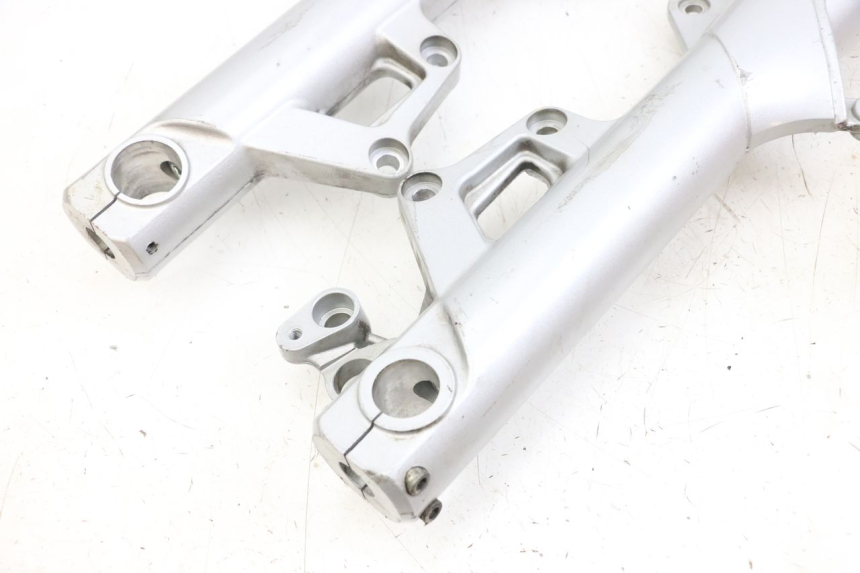 photo de FORKS LEG MOTO GUZZI NORGE 8V GT 1200 (2011 - 2016) - Additional view of the item