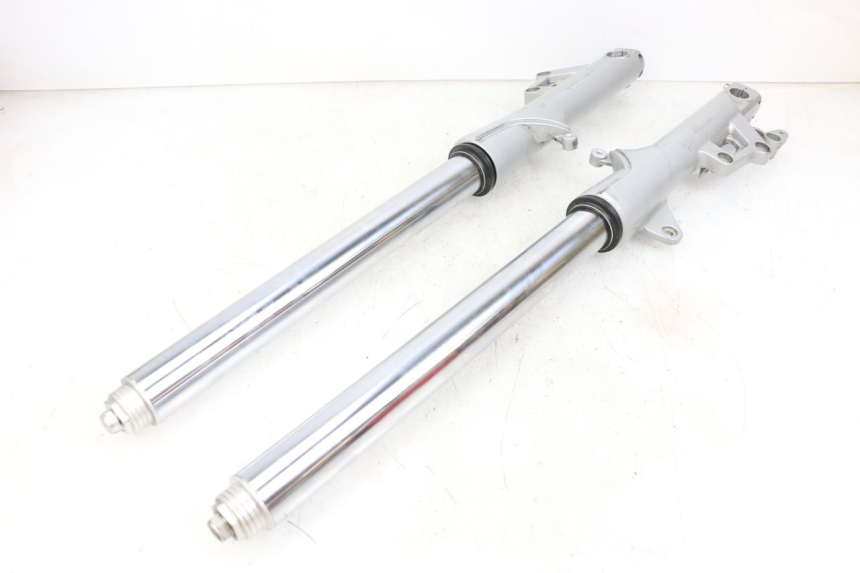 photo de FORKS LEG MOTO GUZZI NORGE 8V GT 1200 (2011 - 2016) - Technical close-up