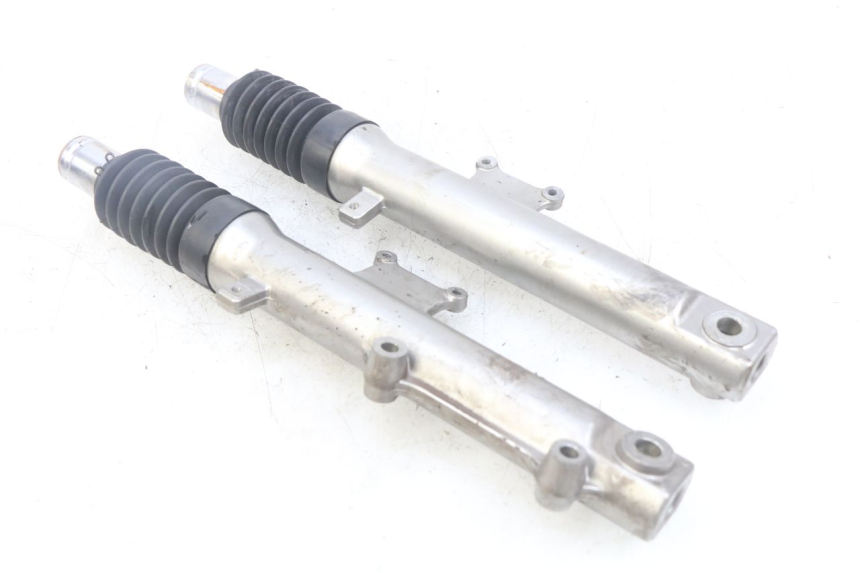 photo de FORK TUBE SYM ORBIT 2 4T 50 (2008 - 2017) - Fixing points details