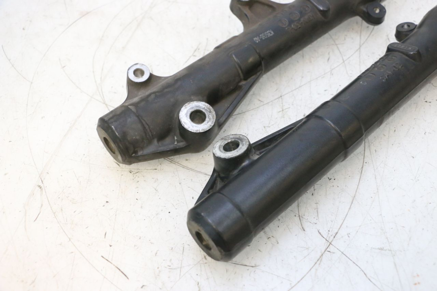 photo de FORKS LEG HONDA PCX (JF57/JF64) 125 (2014 - 2018) - Fixing points details