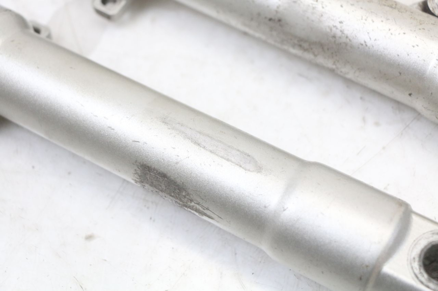 photo de FORKS LEG PEUGEOT DJANGO 125 (2014 - 2017) - Surface and material condition
