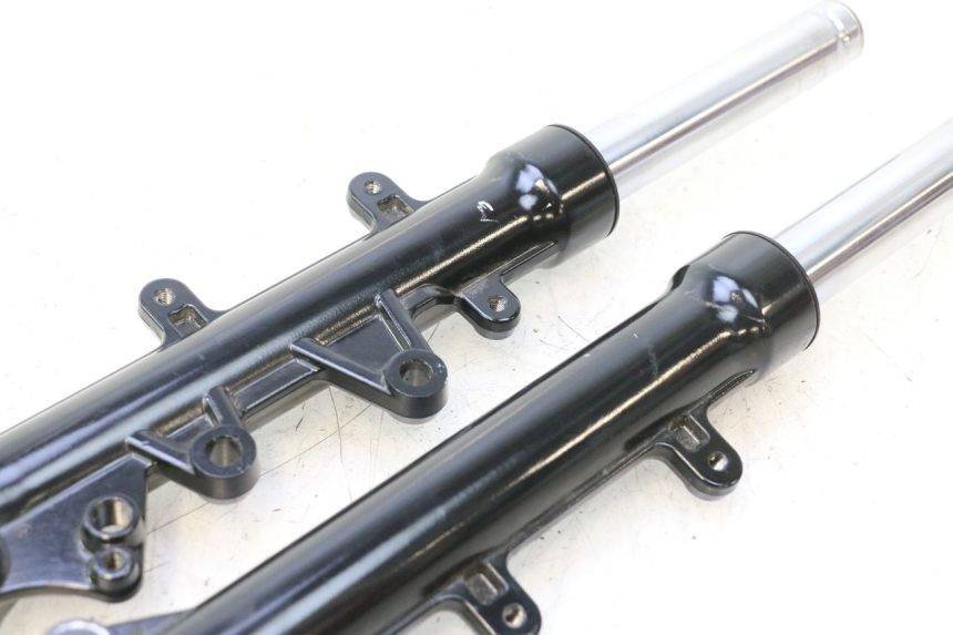 photo de FORKS LEG JM MOTORS R-MAX TECH 50 (2024 - 2026) - Fixing points details