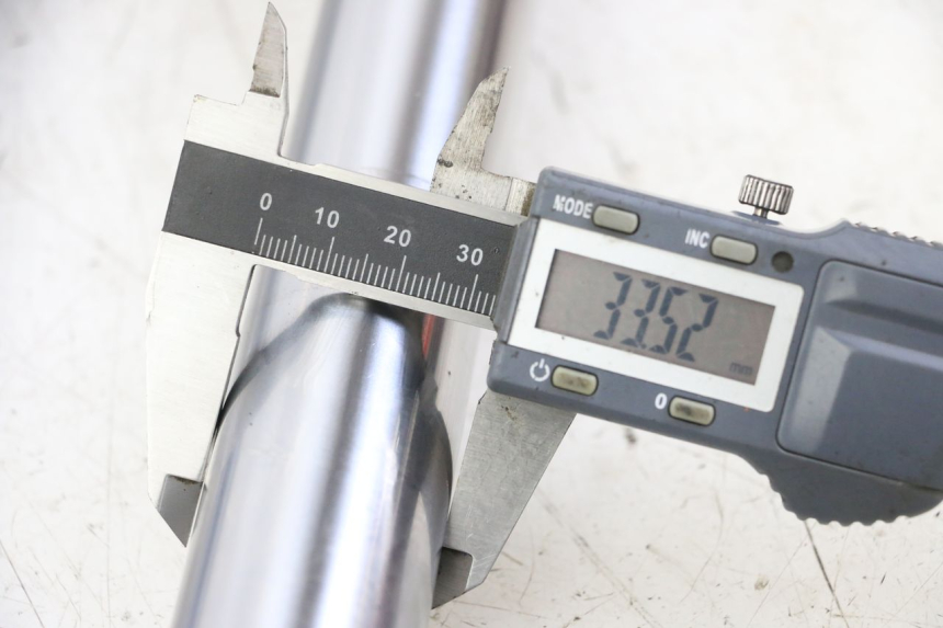 photo de FORKS LEG REGAL RAPTOR RAXTER 2 125 (2007 - 2015) - Component detail