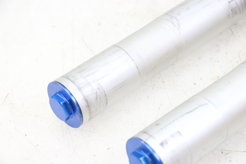 photo de FORKS LEG APOLLO RFZ 125 - Distinctive features