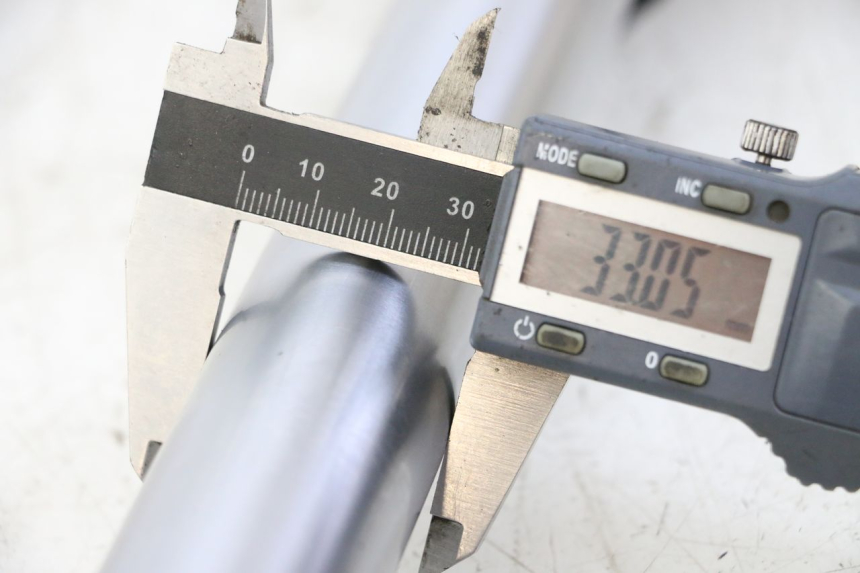 photo de FORKS LEG APOLLO RFZ 125 - Alternative perspective