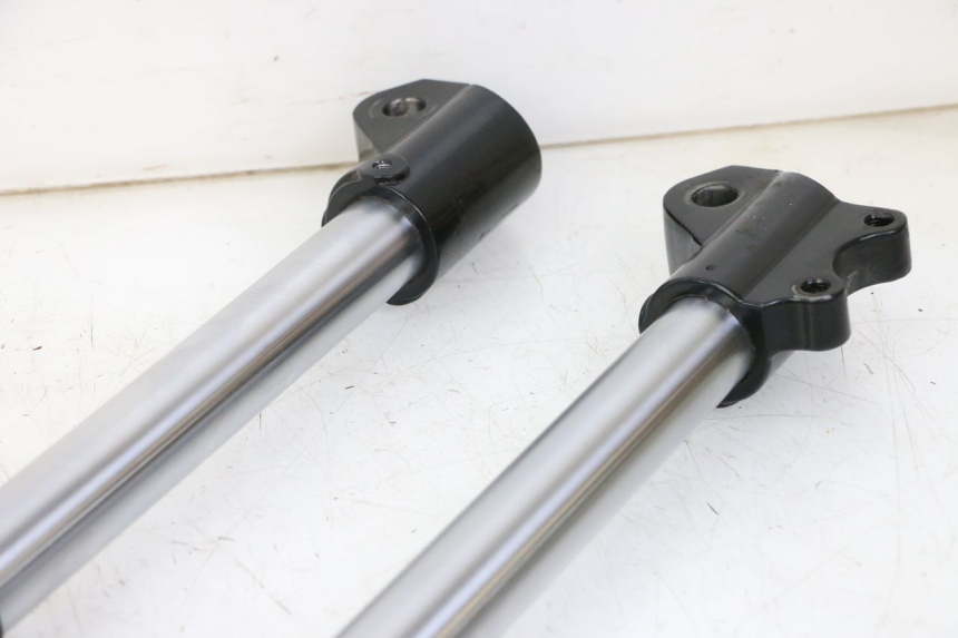 photo de FORKS LEG APOLLO RFZ 125 - Fixing points details