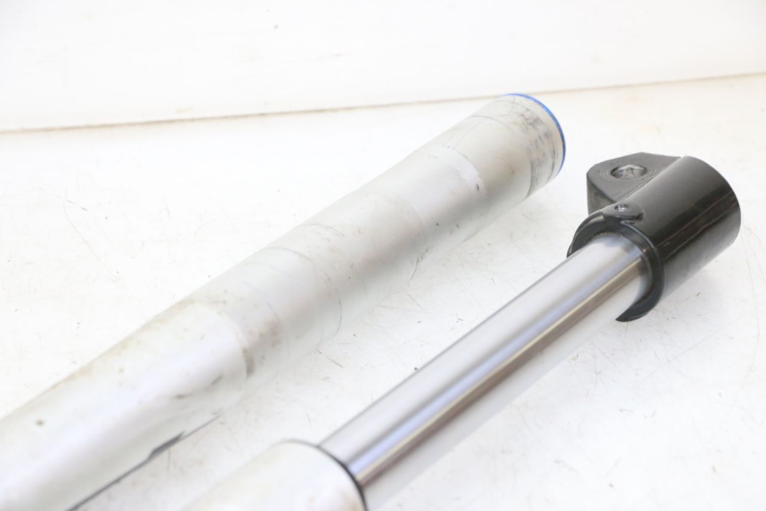photo de FORK TUBE APOLLO RFZ 150 - Component zoom