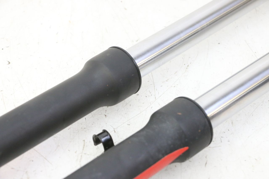 photo de FORKS LEG APOLLO RFZ 125 - Fixing points details