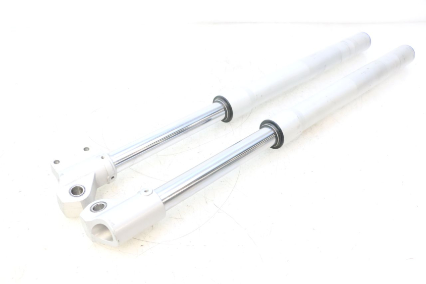 photo de FORK TUBE APOLLO RFZ 150 - Technical close-up