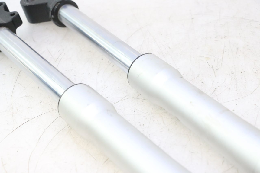 photo de FORKS LEG APOLLO RFZ 140 - Product overview