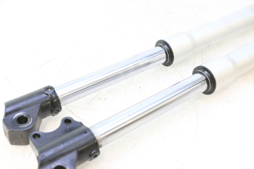 photo de FORKS LEG APOLLO RFZ 140 - Markings and original references