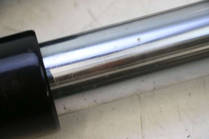 photo de FORKS LEG HARLEY DAVIDSON ROAD GLIDE FLTRXSE 1920 (2018 - 2022) - Zoom on usage condition