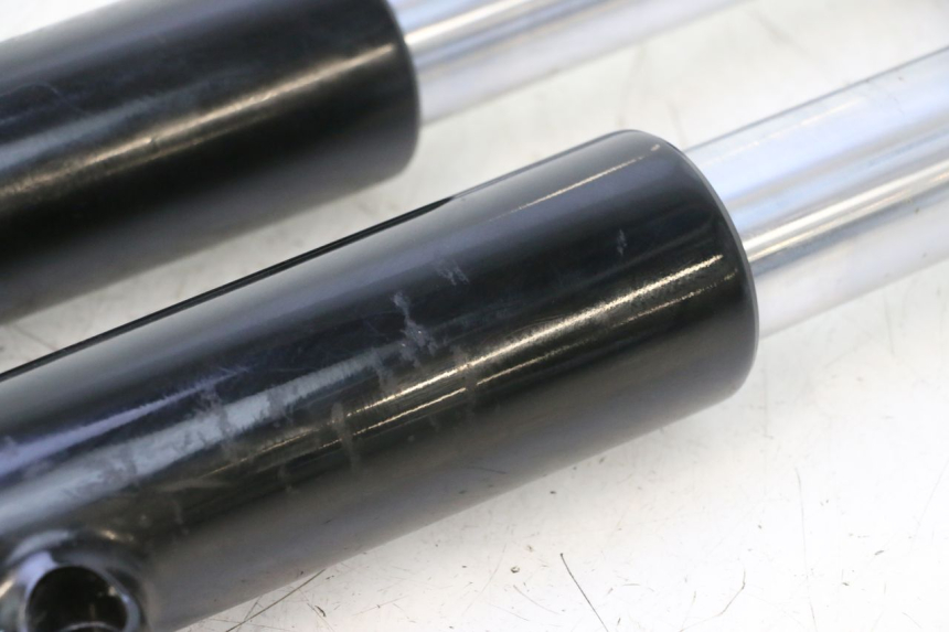 photo de FORKS LEG HARLEY DAVIDSON ROAD GLIDE FLTRXSE 1920 (2018 - 2022) - Detailed visual inspection