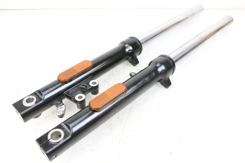 photo de FORKS LEG ROYAL ENFIELD CONTINENTAL GT 650 (2019 - 2024) - Main view