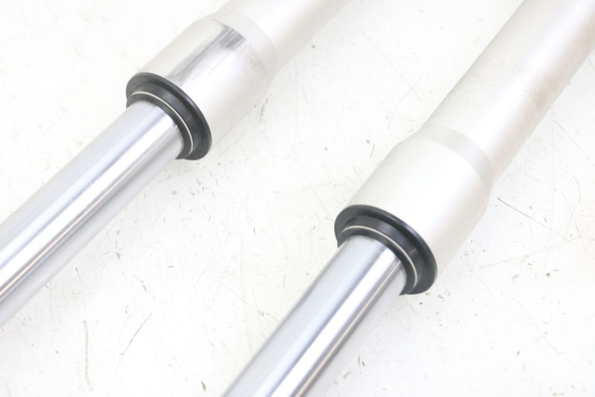 photo de FORK TUBE APOLLO RXF 125 - Additional view of the item