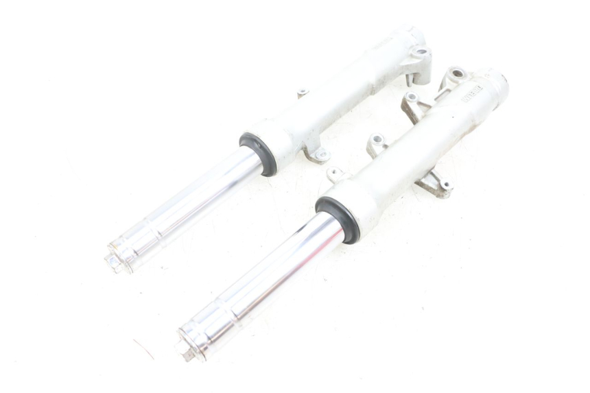 photo de Fork tube DAELIM S3 125 (2010 - 2017) - Fixing points details