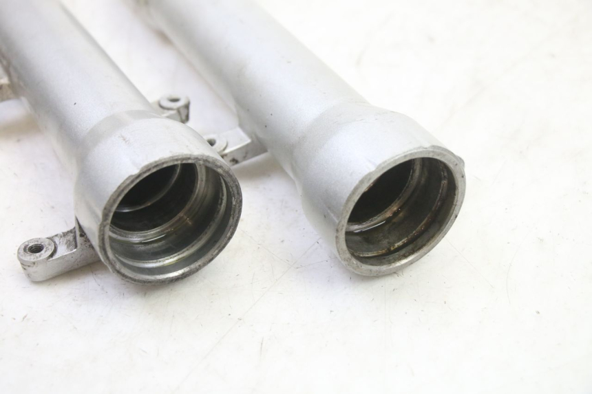 photo de FORKS LEG PEUGEOT SATELIS 250 (2006 - 2012) - Product overview