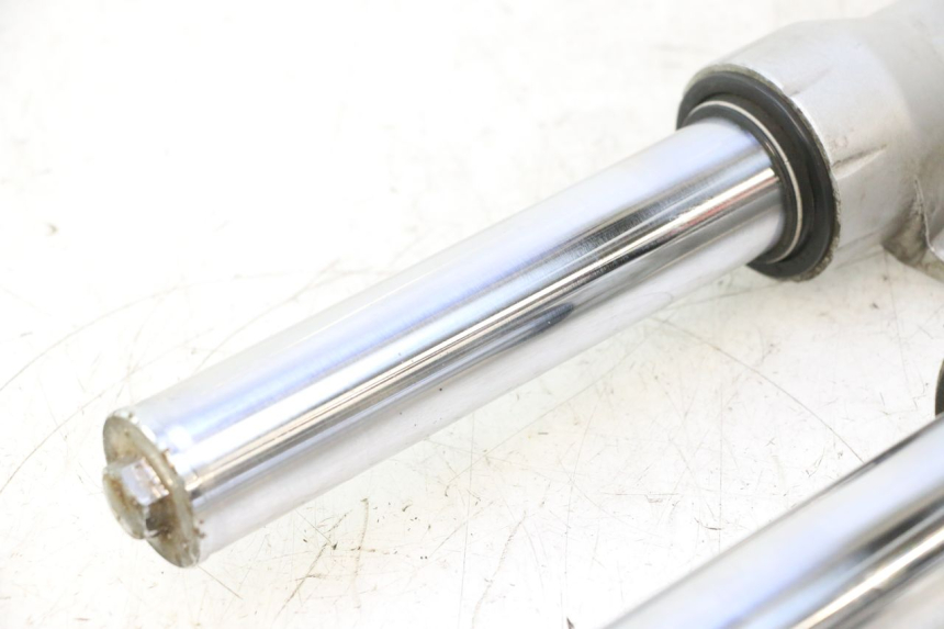 photo de FORKS LEG PEUGEOT SATELIS 125 (2013 - 2018) - Distinctive features