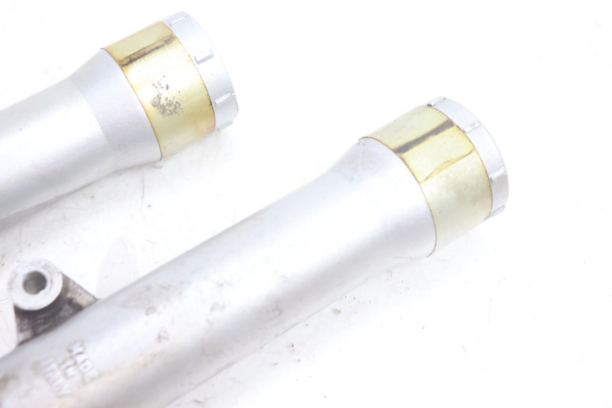 photo de FORKS LEG APRILIA SCARABEO GT 125 (1999 - 2007) - Technical close-up