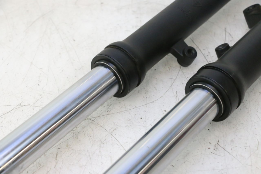 photo de FORKS LEG MASH SEVENTY FIVE 125 (2013 - 2021) - Fixing points details