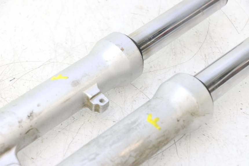photo de FORKS LEG HONDA SH 125 (2001 - 2003) - Technical close-up