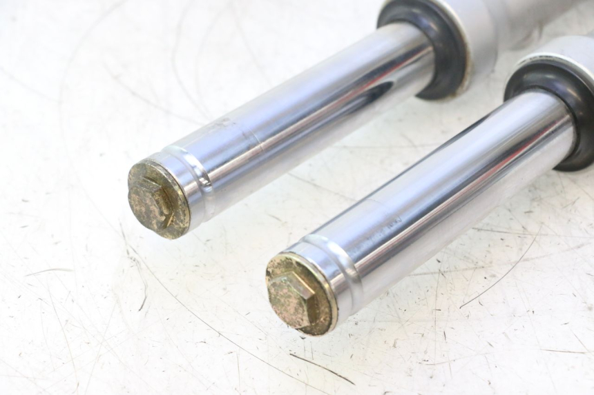 photo de FORKS LEG HONDA SH 125 (2001 - 2003) - Fixing points details