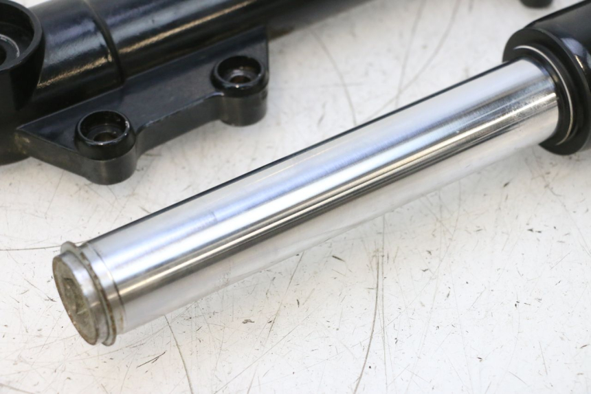 photo de FORKS LEG APRILIA SR MOTARD 50 (2012 - 2018) - Additional view of the item