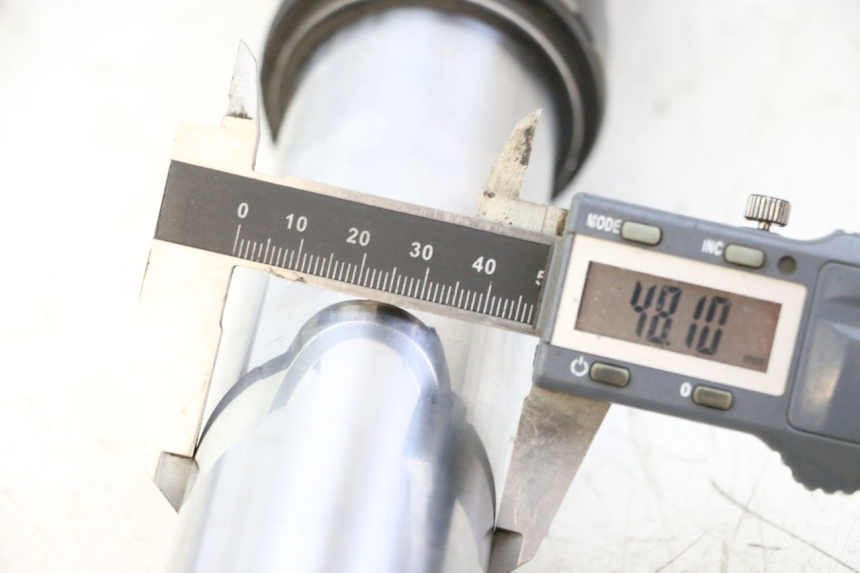 photo de FORKS LEG KTM SUPERENDURO R 950 (2005 - 2009) - Component detail