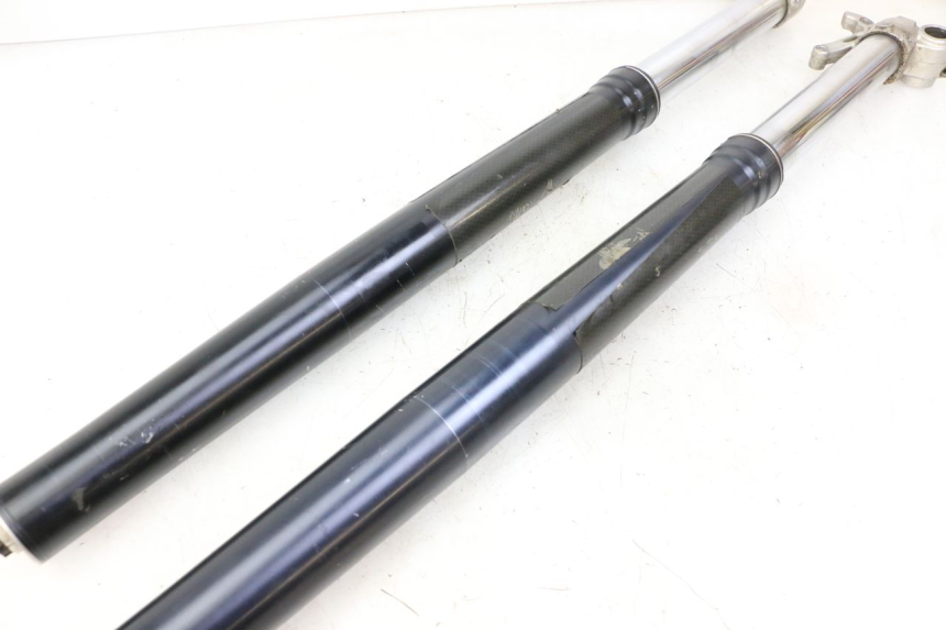 photo de FORKS LEG KTM SUPERENDURO R 950 (2005 - 2009) - Technical close-up