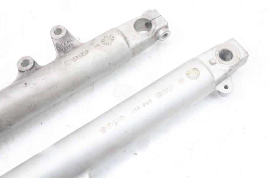 photo de FORKS LEG SUZUKI GS F 500 (2004 - 2007) - Technical close-up