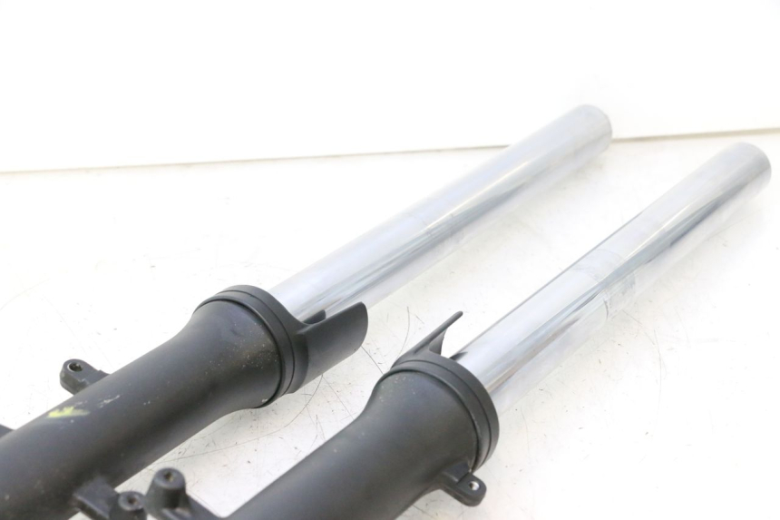 photo de FORKS LEG YAMAHA TDM ABS 900 (2002 - 2014) - Distinctive features