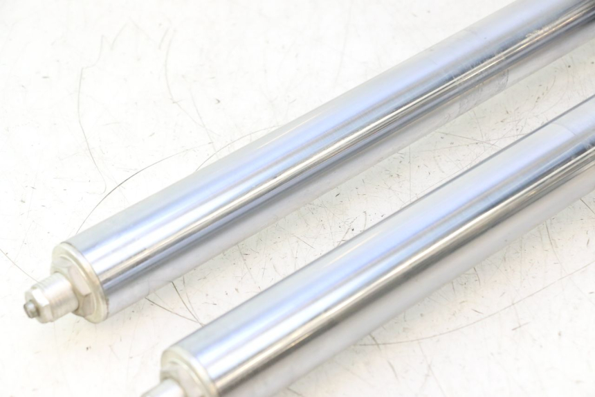 photo de FORKS LEG YAMAHA TDM ABS 900 (2002 - 2014) - Zoom on usage condition