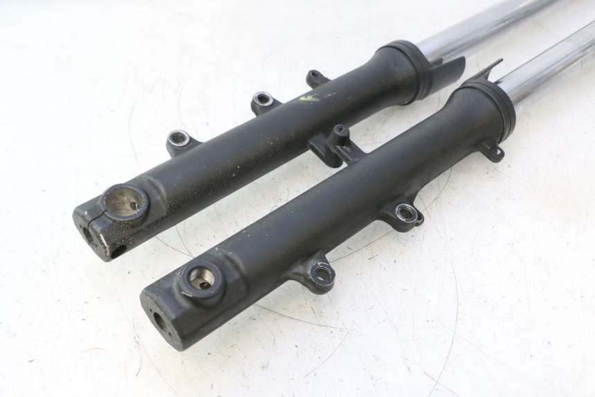 photo de FORKS LEG YAMAHA TDM ABS 900 (2002 - 2014) - Fixing points details