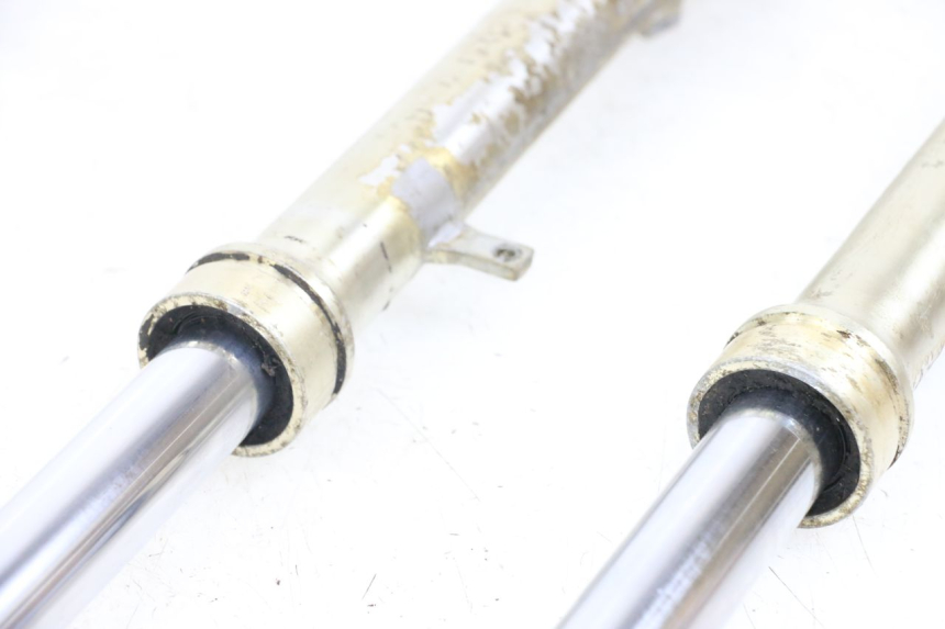 photo de FORKS LEG SUZUKI TS X 80 (1984 - 1988) - Component detail