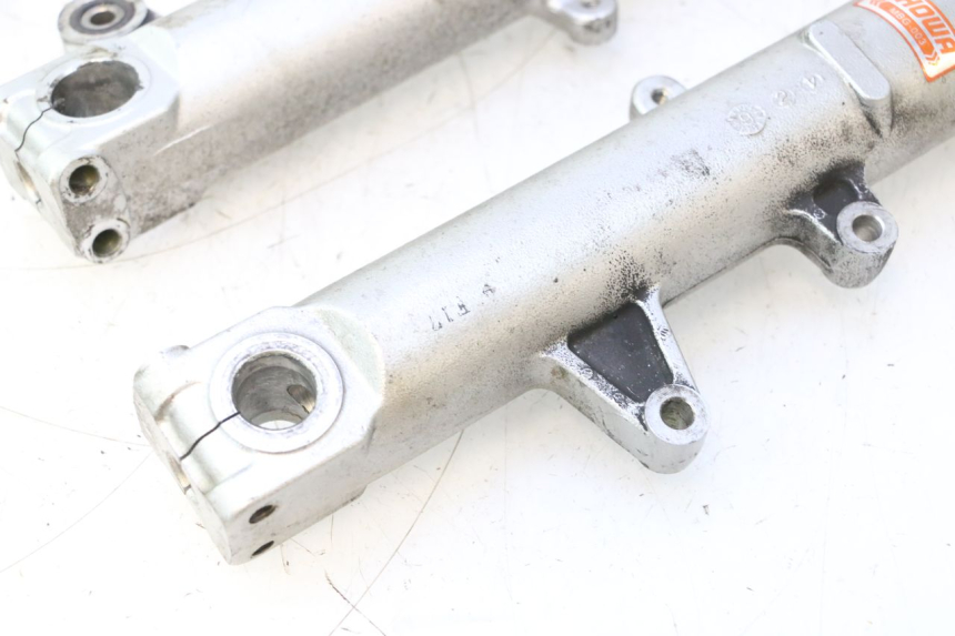 photo de FORKS LEG HONDA VFR FI RC46 800 (1998 - 2001) - Markings and original references